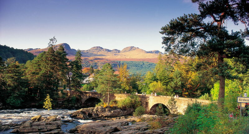 Killin, Rob Roy Way (credit - Paul Tomkins, VisitScotland)