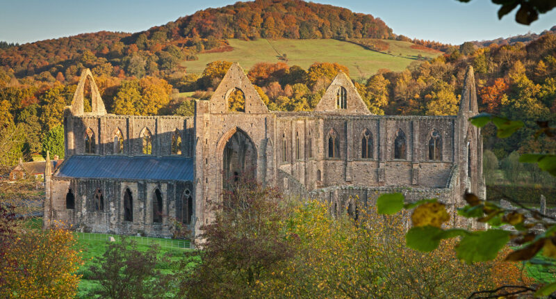 Tintern Abbey on the Offa's Dyke Path