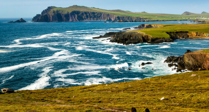 Spectacular views of Dunmore Head