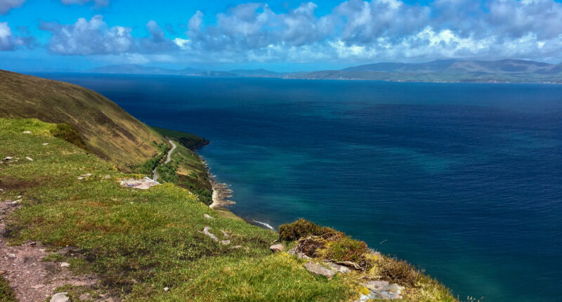 The coastal path near Glenbeigh on the Kerry Way