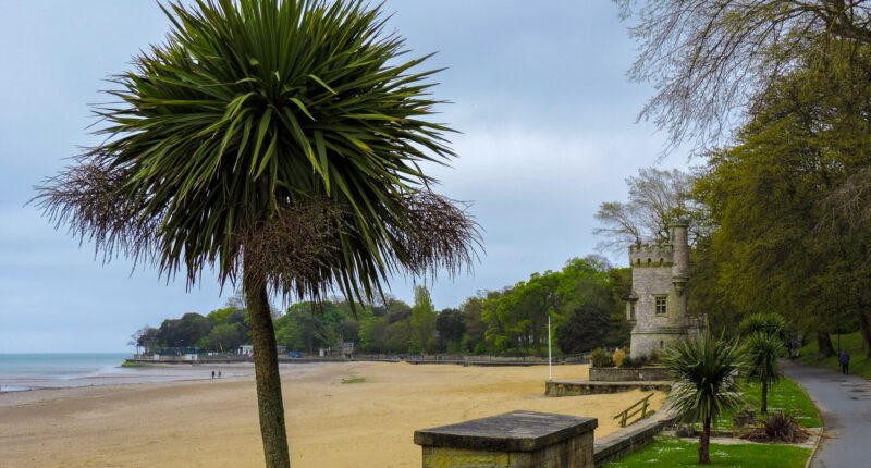 Picturesque scenery between Sandown and Ryde