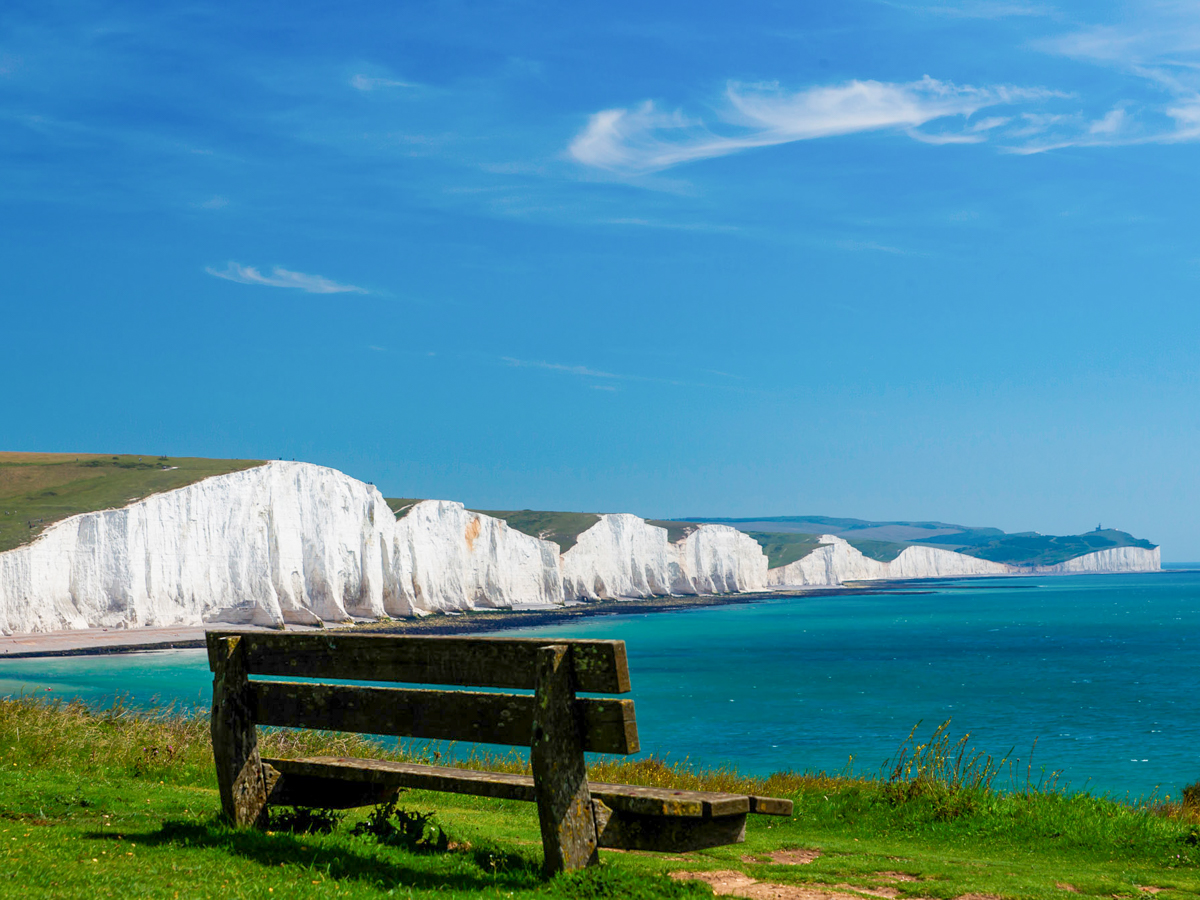 Hope-Gape-looking-along-the-coastline-of-the-Seven-Sisters