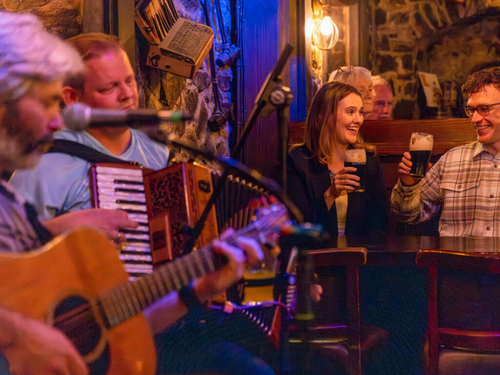 A live performance of traditional Irish music in an Irish pub.