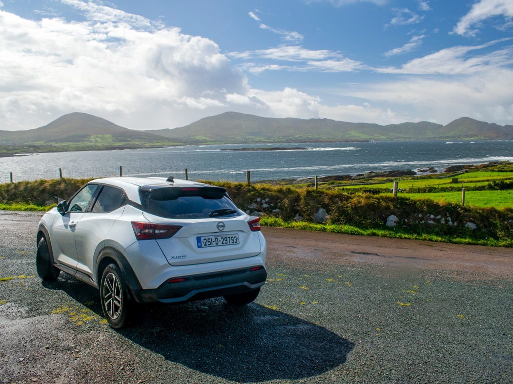 The key to a great self-drive holiday is to ensure that you are comfortable with the car that you will be driving. Read our tips to make driving the Wildf Atlantic Way an enjoyable experience.